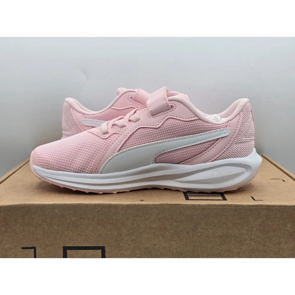 NEW Puma Children's‎ Twitch Runner Sneakers - Color Pink/White - Size 3 Child